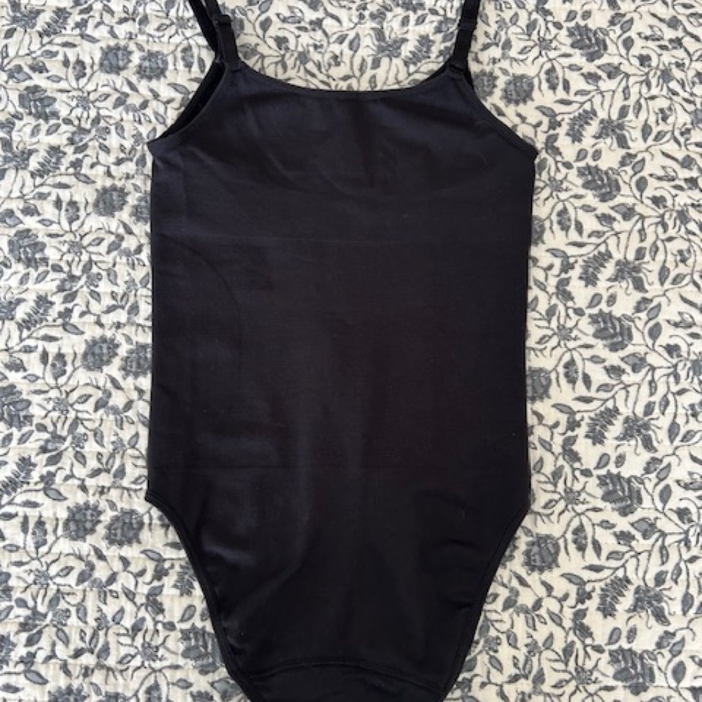 Shapermint Essentials All Day Every Day Scoop Neck Bodysuit Size S/P BLACK